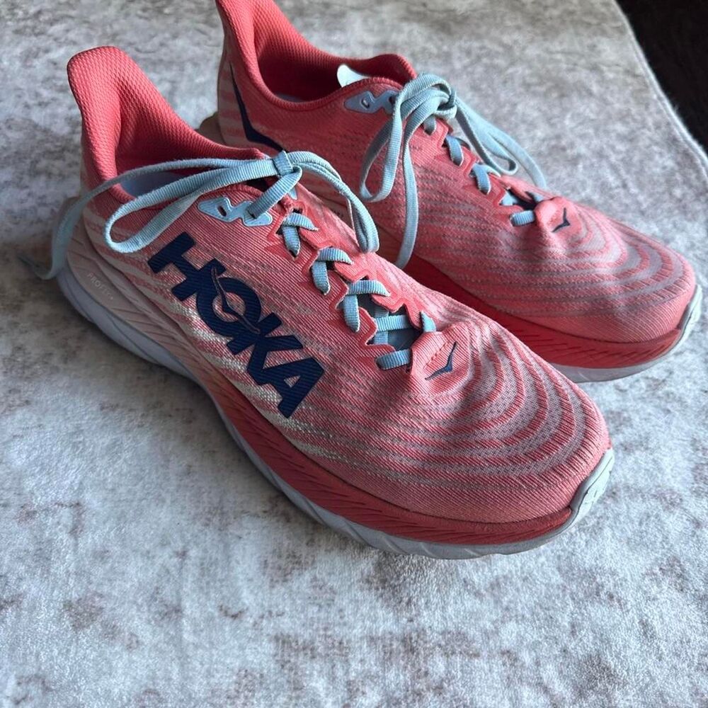 Hoka Women's Coral Tennis Shoes- Size10